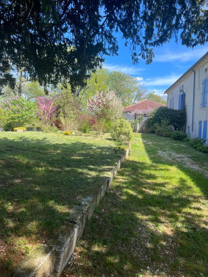 Bed and Breakfast Le Loriot Champagne-et-Fontaine Exterior foto